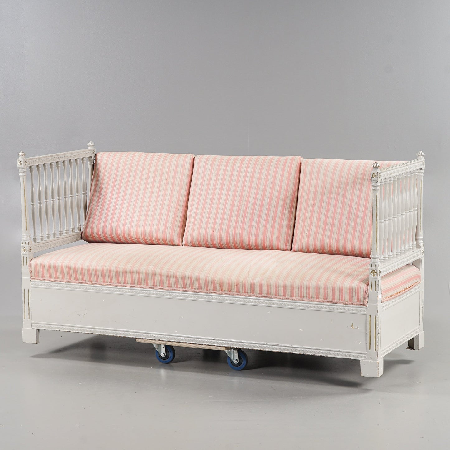 Front view of Gustavian-style daybed bench with pink striped upholstery