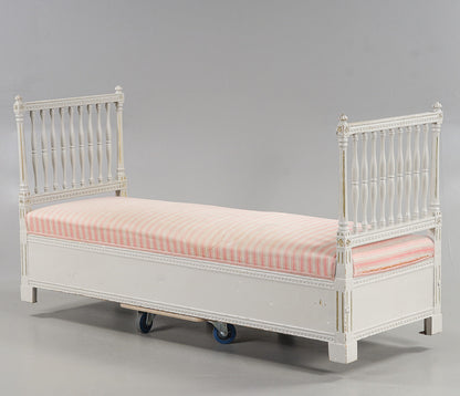 Antique Gustavian-style daybed bench with pink striped upholstery