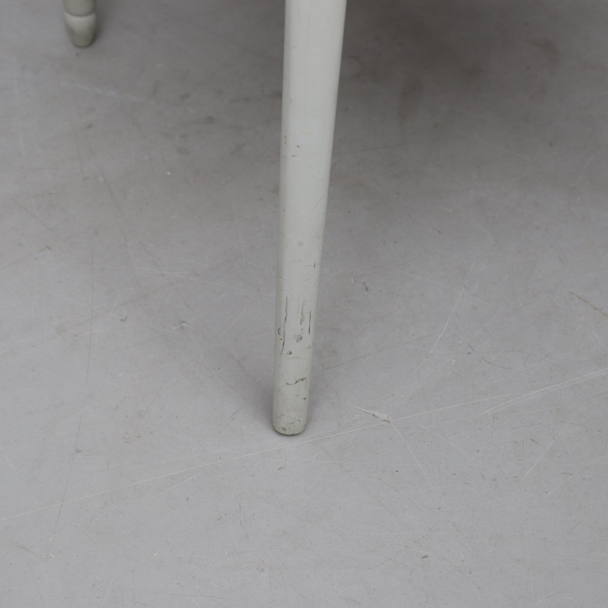 Gustavian Style Painted Round Dining Table with Three Chairs, Late 20th Century