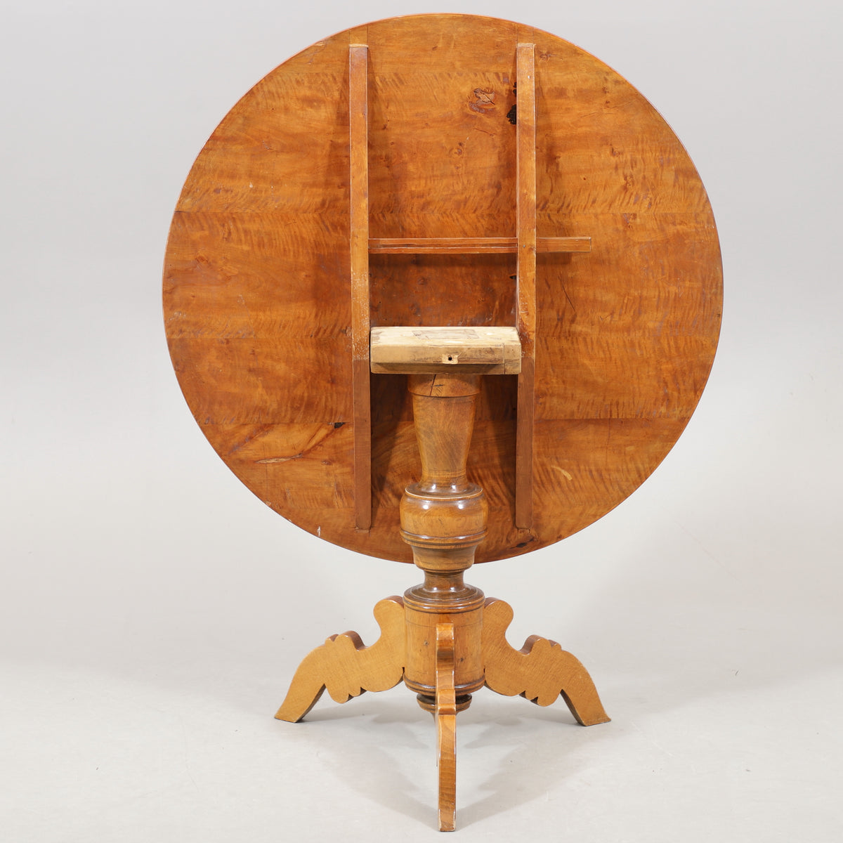 Swedish Birch Round Drop-Leaf Table, 19th/20th Century