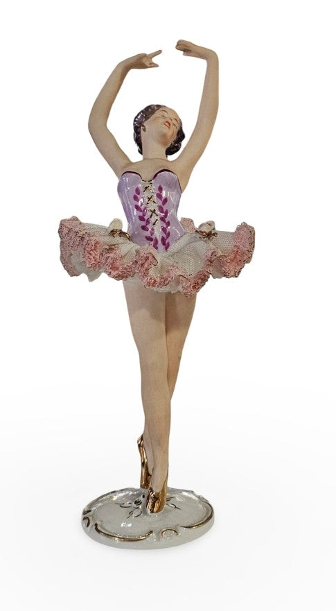 Dresden porcelain ballerina with tulle skirt