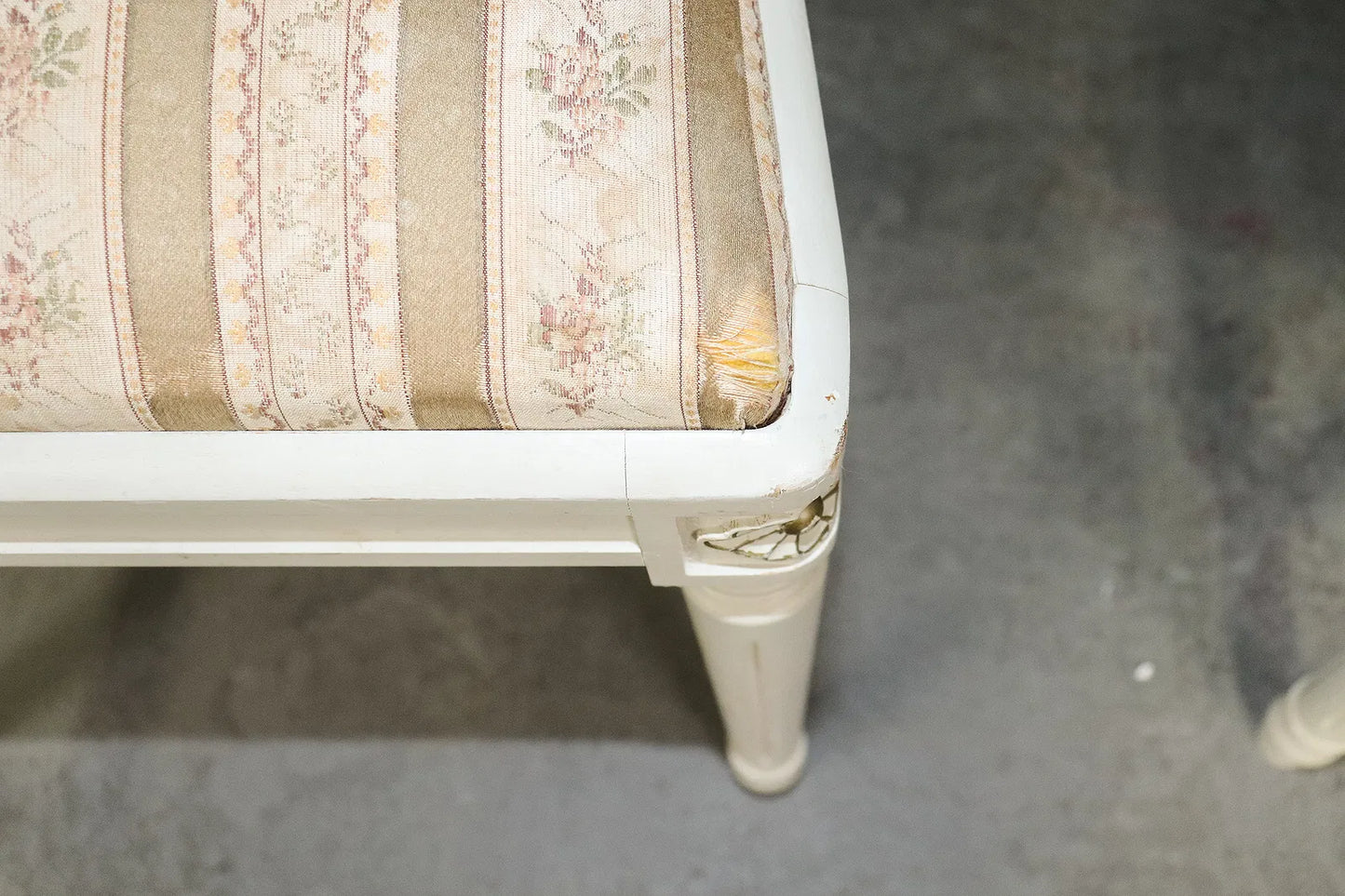 Set of 4 Swedish Gustavian Style Painted Dining Chairs
